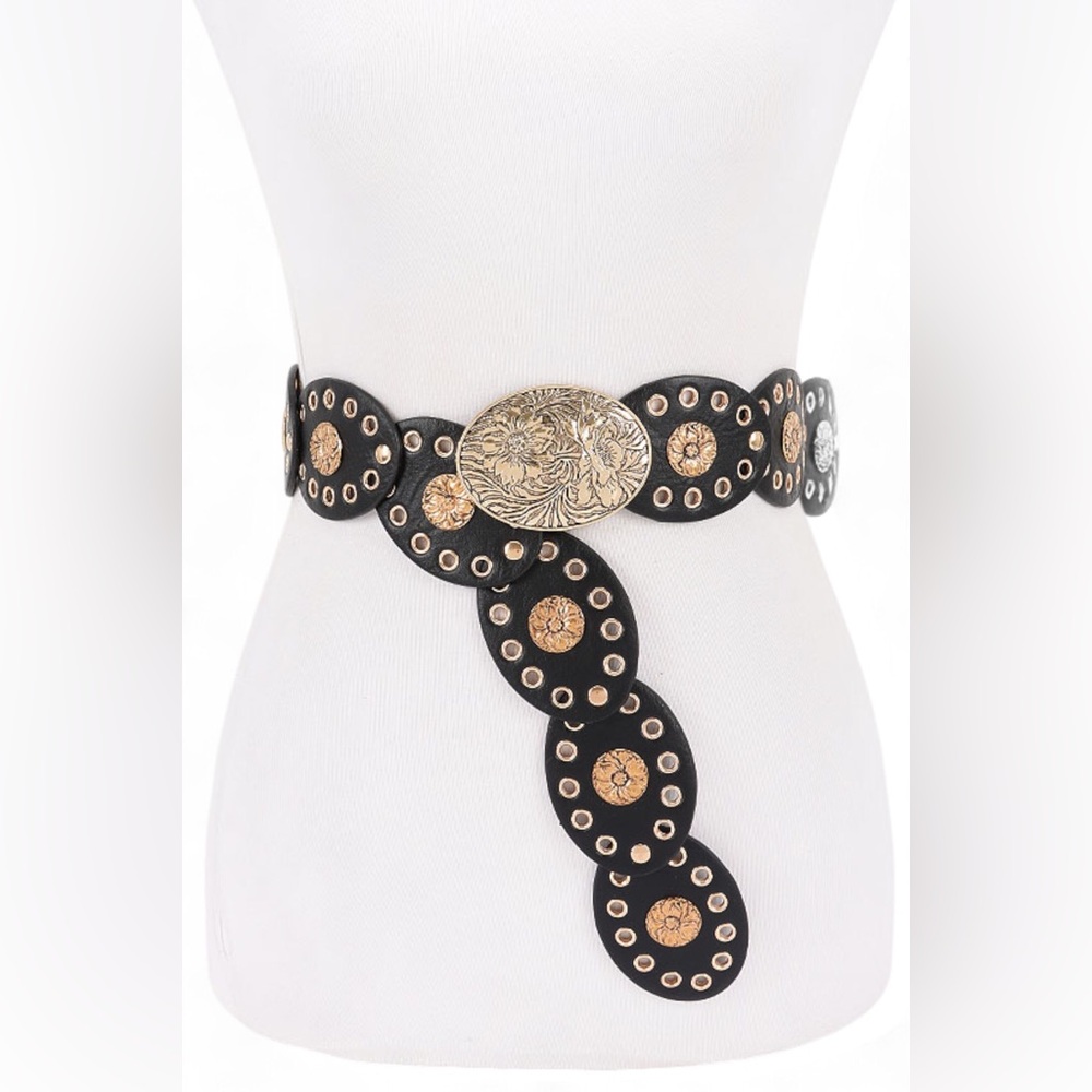 Black Engraved Round Circle Concho Western Statement Belt